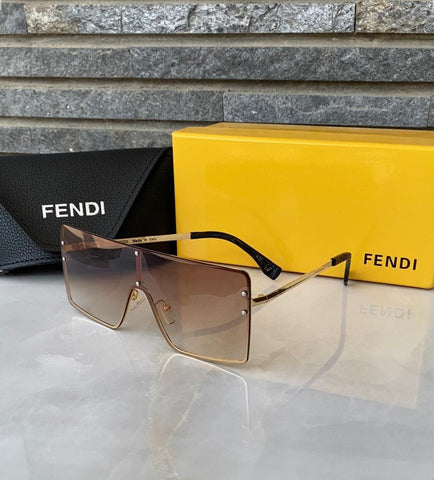 FENDI - SUNGLASSES (with box)