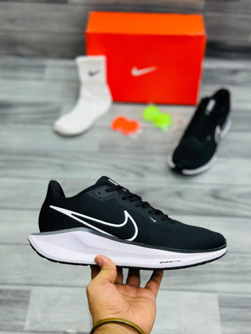 Nike Journey Run Shoes
