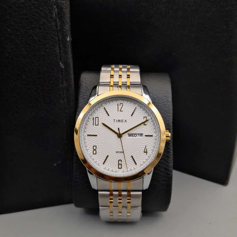 UNIQUE ROMAN FIGURE DAY DATE FACE WATCH