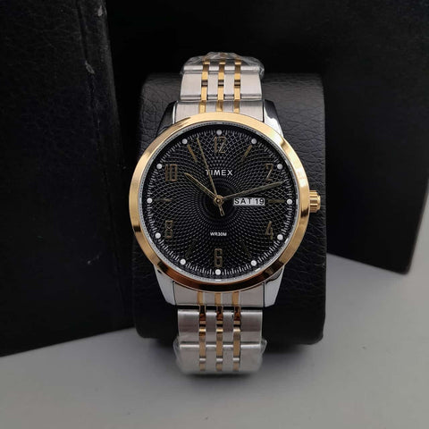 UNIQUE ROMAN FIGURE DAY DATE FACE WATCH