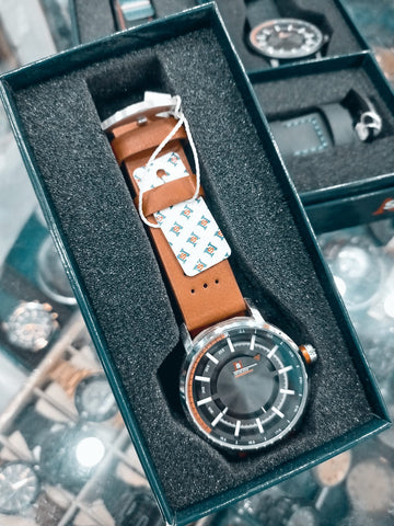 NEVER STOP STRAP WATCH