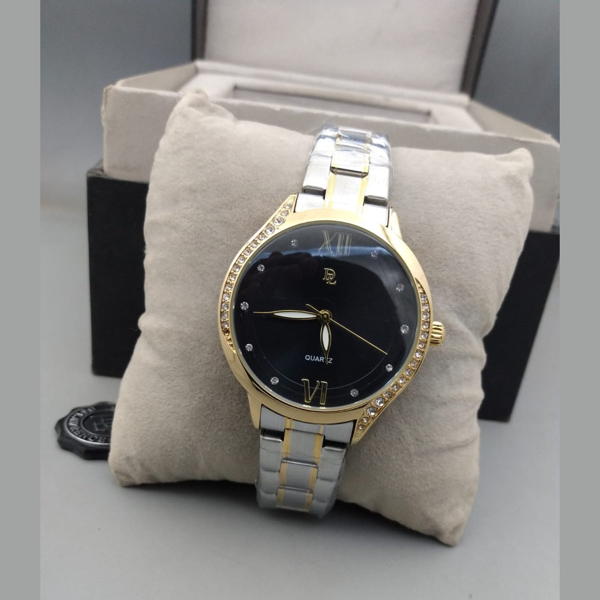 DE LAWRENCE QUARTZ WATCH
