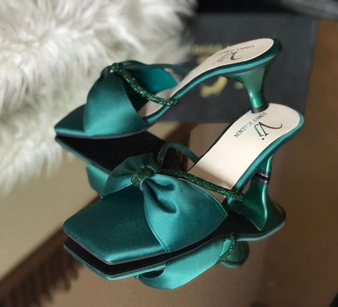 Vinny Jordan Bow II Heels