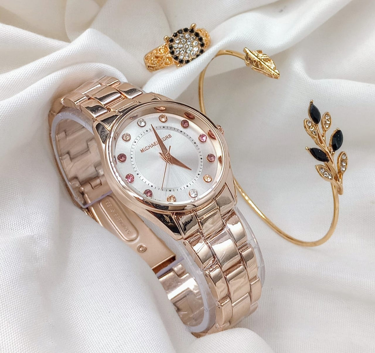 Michael Kors Watch With Gift Set