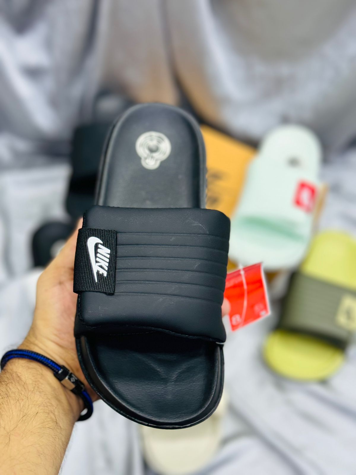 NIKE OFFCOURT ADJUST SLIDE