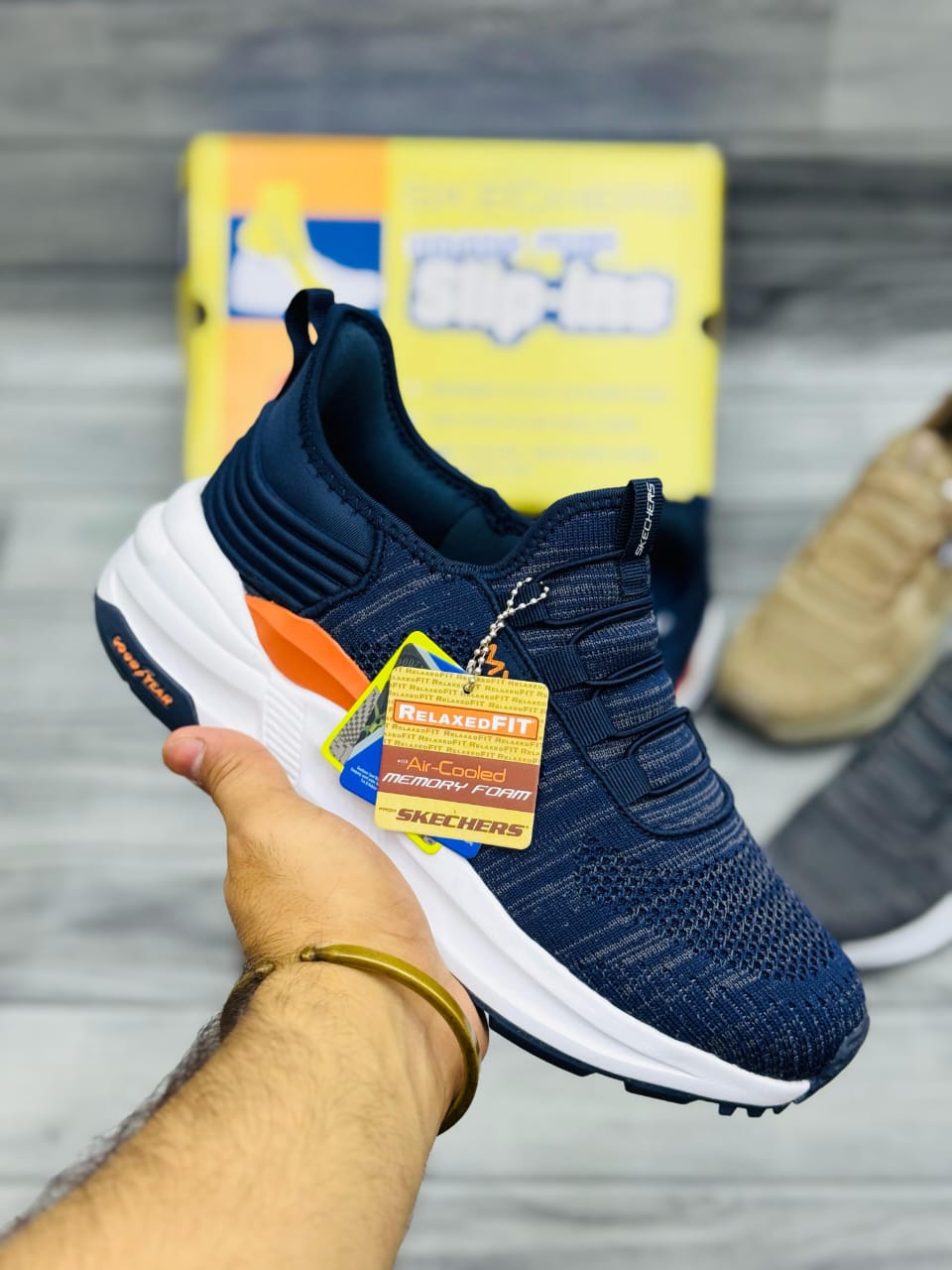 Skechers