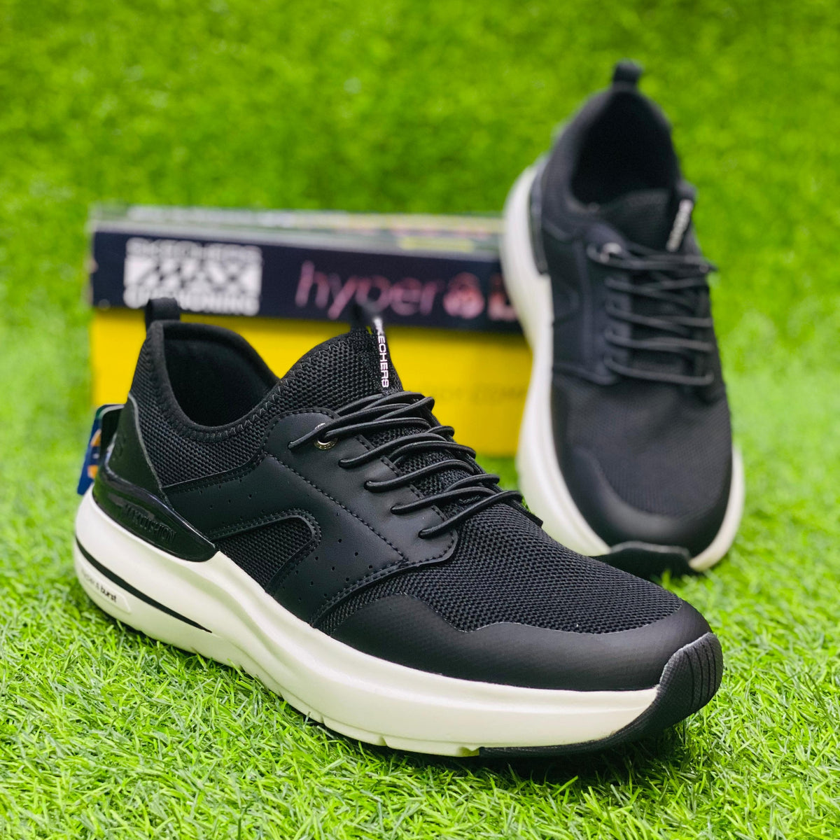 Skechers Hyper Brust