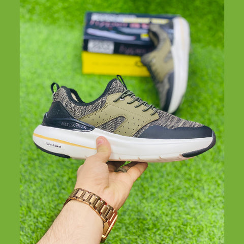 Skechers Hyper Brust