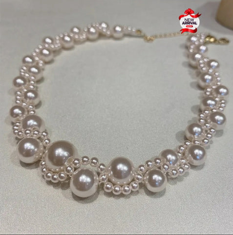 luxury Elegant fashion Beautiful White Pearl Necklace