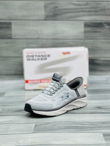 Skechers D’luxe memory foam