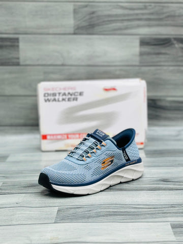 Skechers D’luxe memory foam