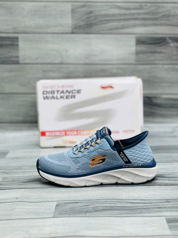 Skechers D’luxe memory foam