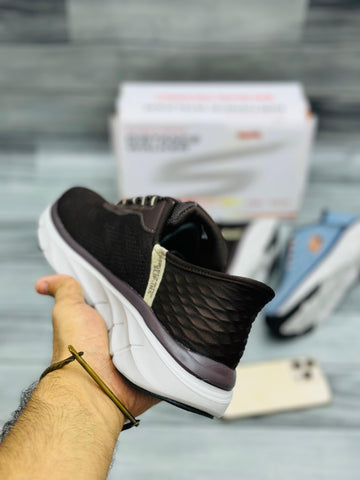 Skechers D’luxe memory foam