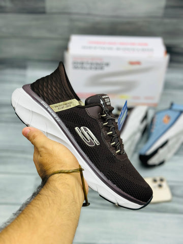 Skechers D’luxe memory foam