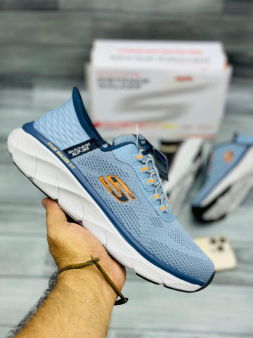 Skechers D’luxe memory foam