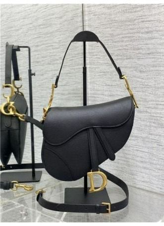 Luxury Christian Dior Hand For Gilrs