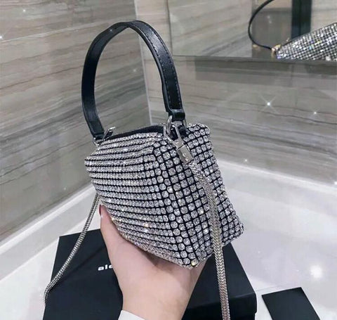 This beautiful Women Luxury Rhinestone Bag