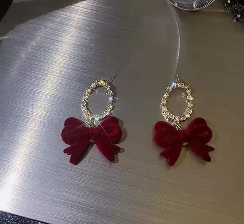 Good Quality Beautiful Earrings New Bow Style