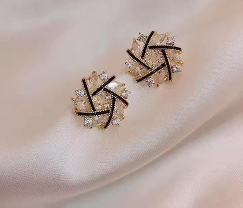 Good quality beautiful earrings pair