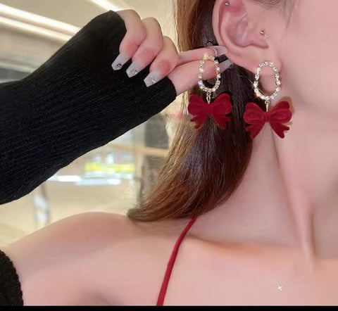 Good Quality Beautiful Earrings New Bow Style