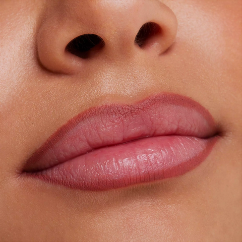 Essence - 8H Matte Comfort Lipliner 02 Silky Hazelnut
