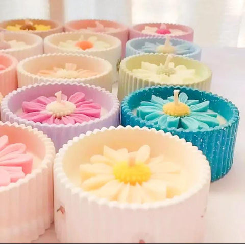 Handmade Daisy Gypsum candle