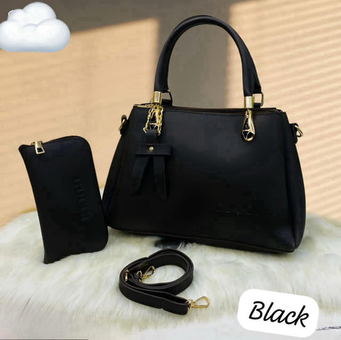Gucci two-piece set features a stylish zipper wallet